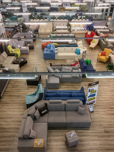 商店包裝 海報如何將孤立的商品與購物消費理念融入家具銷售